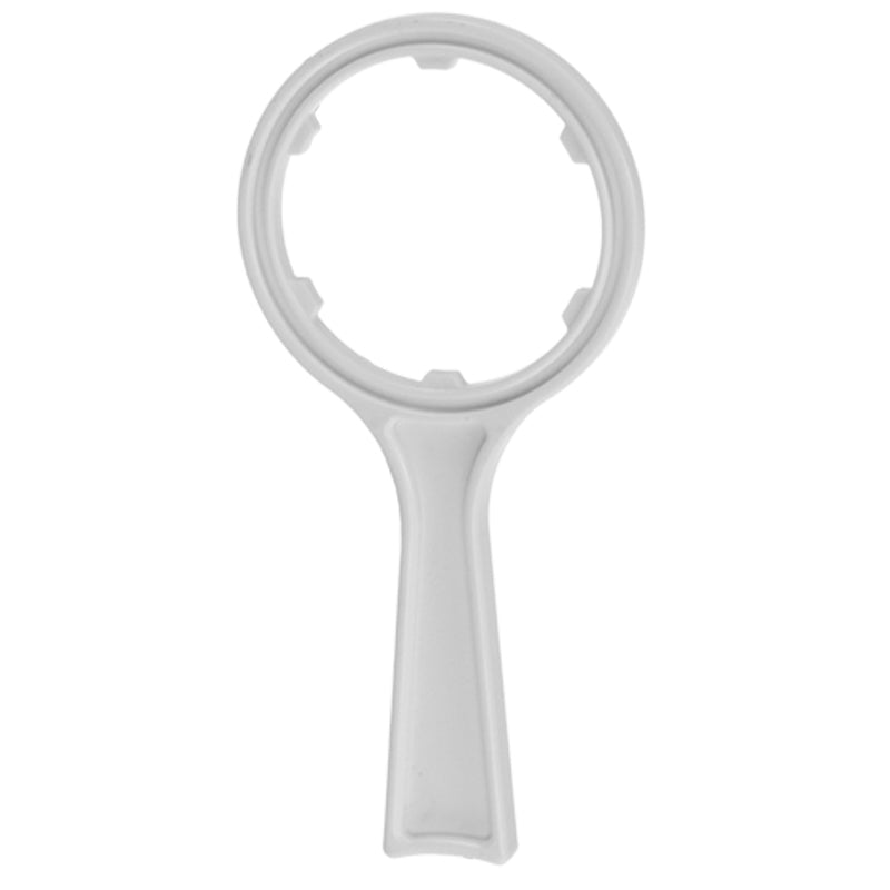 Der Unold Schlüsselring zu Verschlussring für NUDELMEISTER 68801 ist ein weißer Kunststoffschlüssel mit rundem offenem Ende und flachem Griff, der zum Festziehen oder Lösen runder Filtergehäuse konzipiert ist.