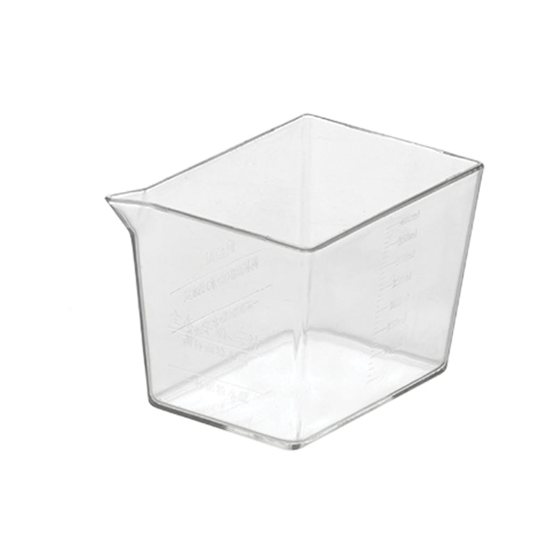 Der Unold Wasserbecher für NUDELMEISTER Pasta 68860 ist ein transparenter, rechteckiger Messbecher aus Kunststoff mit Ausguss und Messmarkierungen auf weißem Grund.