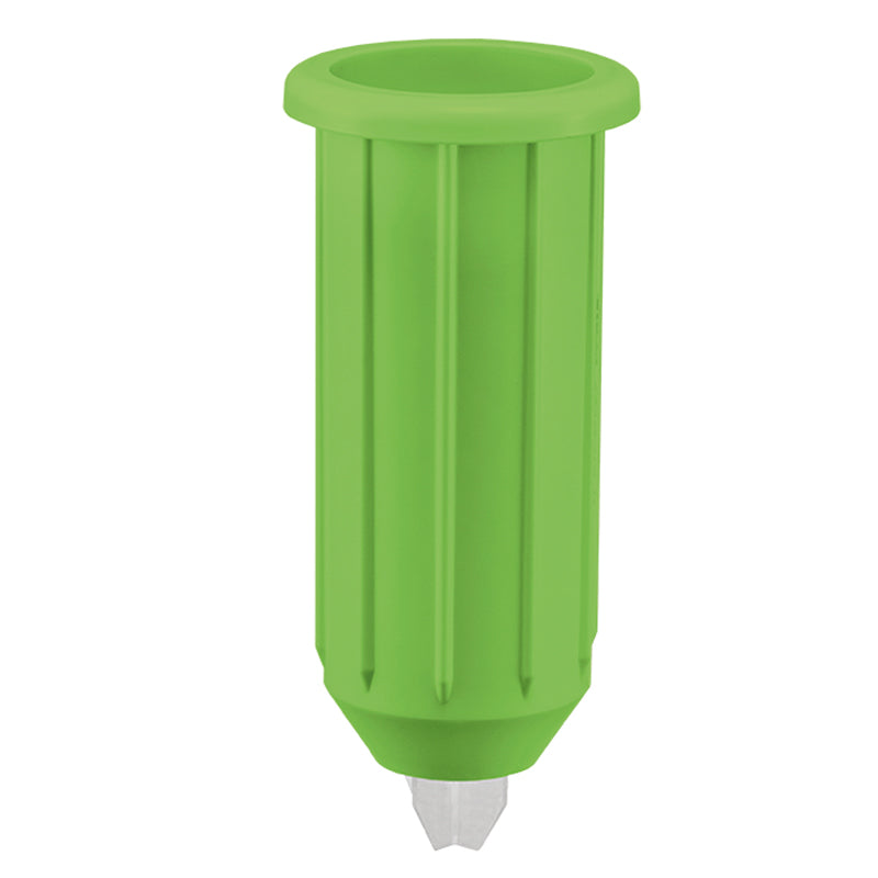 Der Unold Stopfer für SPIRALSCHNEIDER 78402 ist ein grünes, zylindrisches Werkzeug mit vertikalen Rillen und einer spitzen Metallspitze, ideal zum Bohren von Löchern in die Erde beim Pflanzen von Samen oder Blumenzwiebeln.