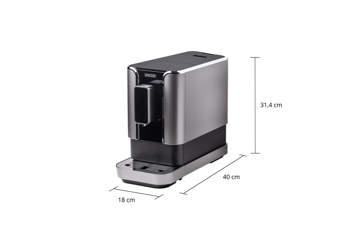 Eine silber-schwarze Espressomaschine mit den angegebenen Abmessungen: 31,4 cm hoch, 40 cm tief und 18 cm breit. Die Maschine hat ein modernes, rechteckiges Design.