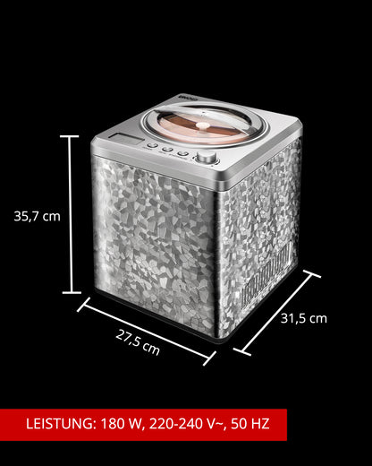 Abgebildet ist eine silberne, strukturierte Eismaschine mit Digitalanzeige und Deckel mit den Abmessungen: 35,7 cm hoch, 27,5 cm breit und 31,5 cm tief. Der Text unten gibt die Leistung an: 180 W, 220–240 V, 50 Hz.