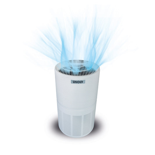 Ein weißer, zylindrischer Luftreiniger LUFTREINIGER ALPHA von Unold mit blauen Strömen, die saubere Luft symbolisieren und aus der oberen Entlüftung aufsteigen; das Gerät ist mit Unold beschriftet.