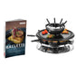 Das Unold Raclette Multi 4 in 1 Set enthält Spieße, eine Grillplatte mit Essen, einen Fonduetopf und das Raclette Buch Rezeptbuch - alles auf weißem Hintergrund.
