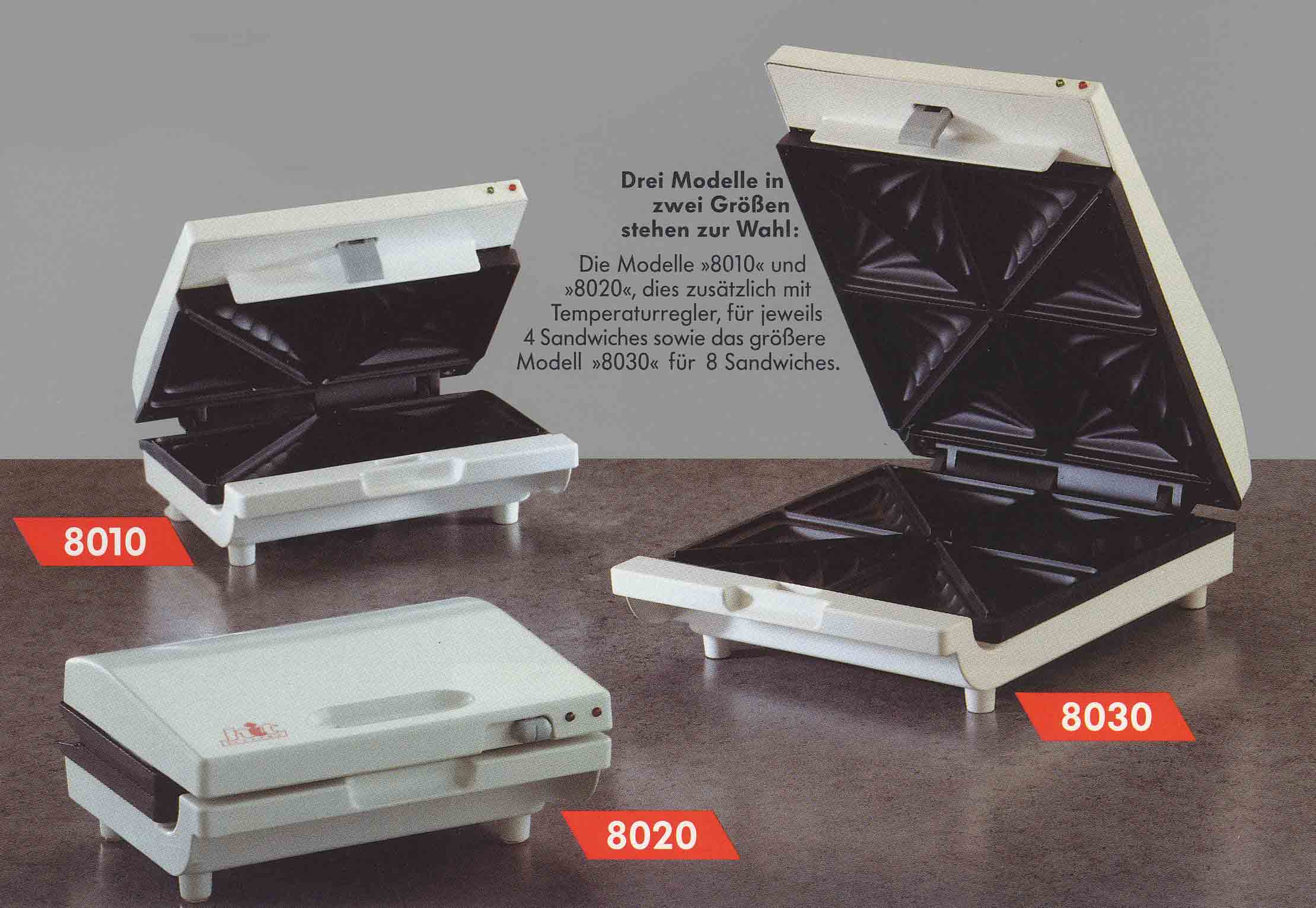 Abgebildet sind drei weiße Sandwichmaker: zwei kleinere Modelle (8010, 8020) für jeweils vier Sandwiches und ein größeres Modell (8030) für acht Sandwiches. Die Geräte sind geöffnet und geben den Blick auf die antihaftbeschichteten Kochplatten frei. Deutschsprachige Produktbeschreibungen liegen bei.